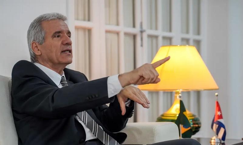 Embaixador de Cuba acusa Donald Trump de “genocídio” por sanções ao petróleo