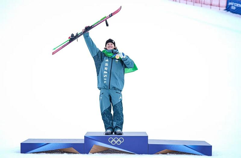 Lucas Braathen ganha ouro histórico para o Brasil em Milão-Cortina 2026