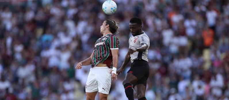 Athletico leva gol no fim e perde para o Fluminense