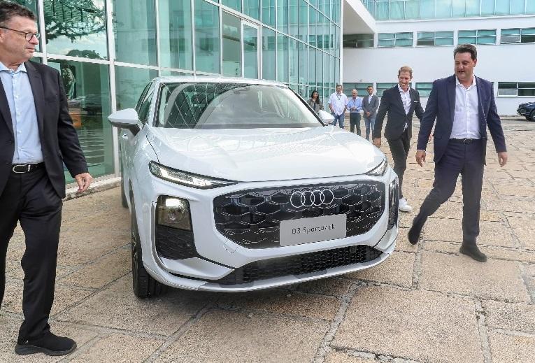 Audi do Brasil apresenta novo veículo produzido no Pararná