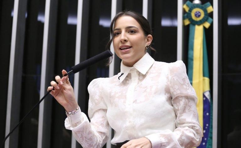 Câmara aprova programa contra violência à mulher