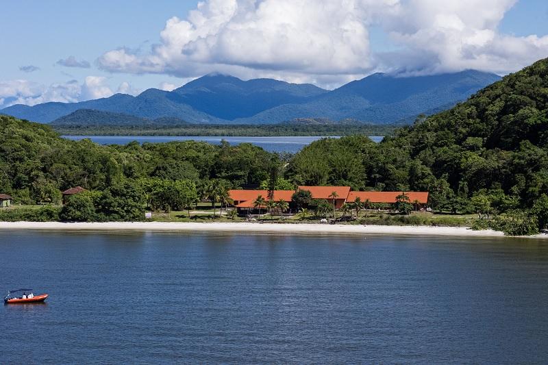 Ilha das Cobras  passa a abrigar a Escola do Mar no Paraná
