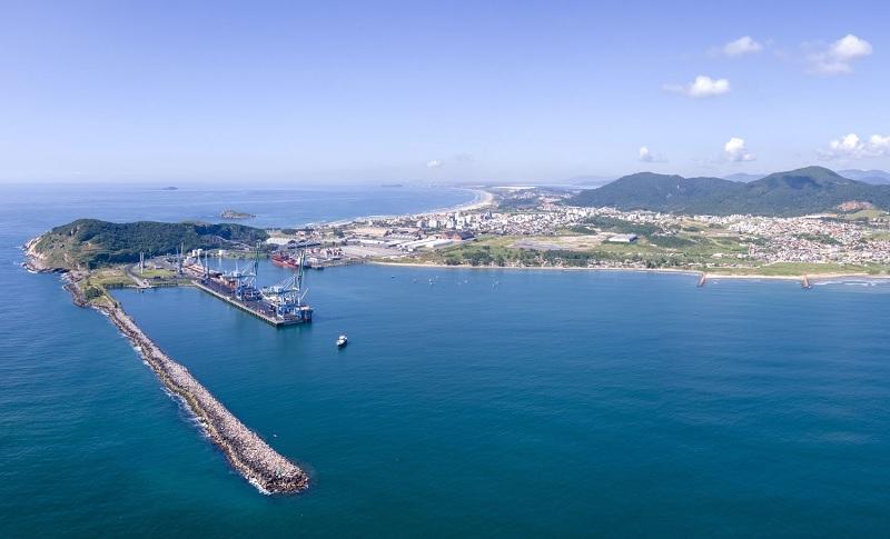 Porto de Imbituba mantém ritmo de crescimento econômico
