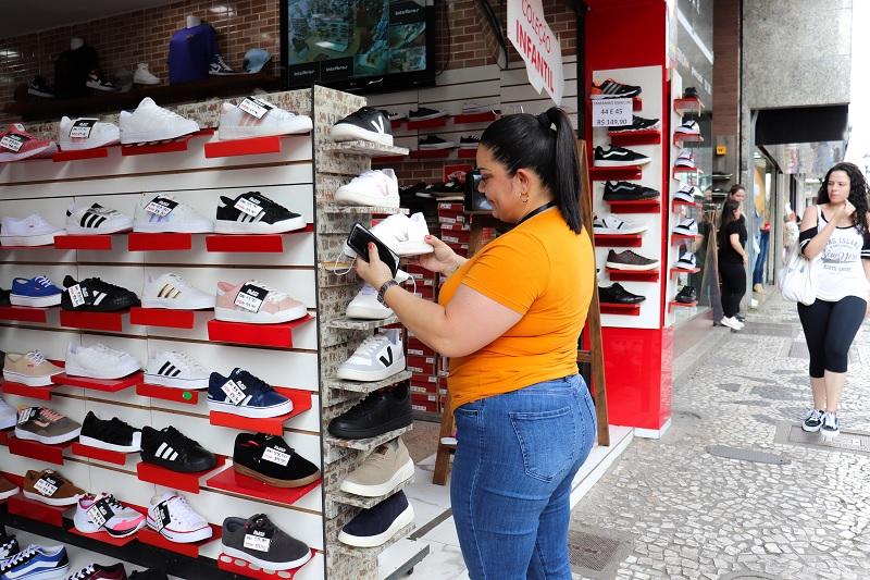 Em fevereriro, comércio do Paraná teve maior crescimento do Brasil