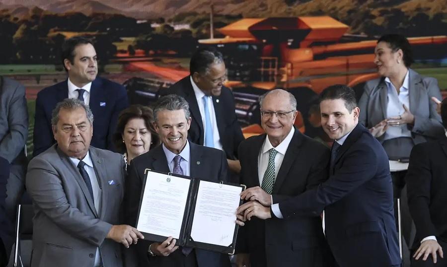Governo federal lança Plano Safra 2026/2027 de R$ 525,1 bilhões