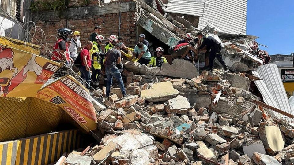 Terremoto de magnitude 7,4 devastou o oeste da Colômbia e deixa centenas de mortos