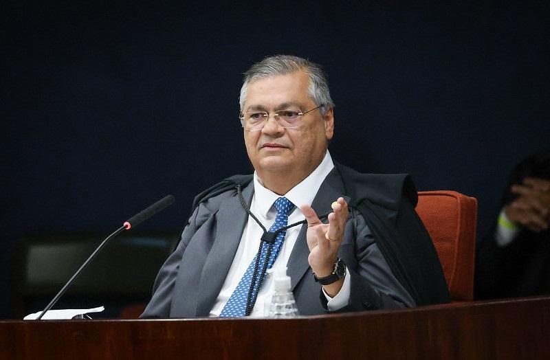 Dino reintegra Andrei Rodrigues ao comando da PF e suspende decisão de Mendonça