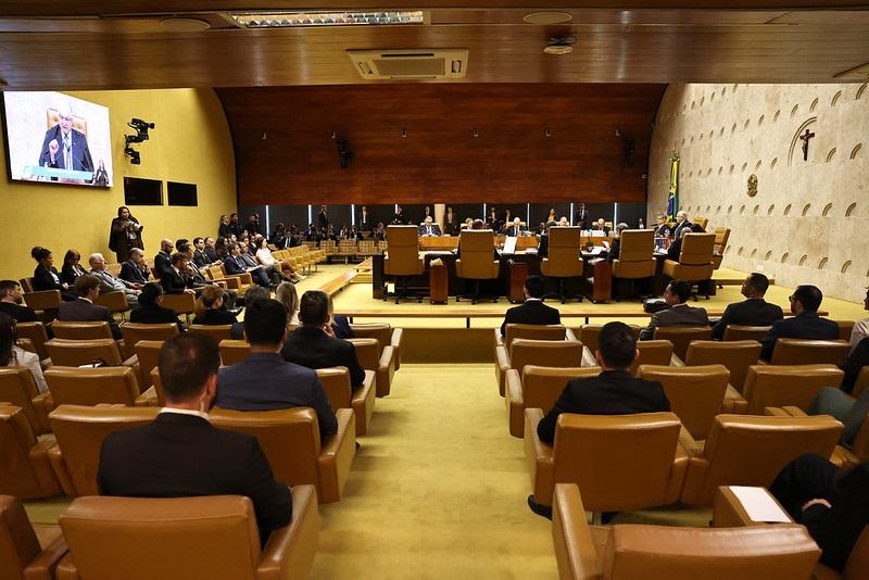 Pedido de vista suspende discussão sobre julgamento conjunto de duas petições do caso Master 