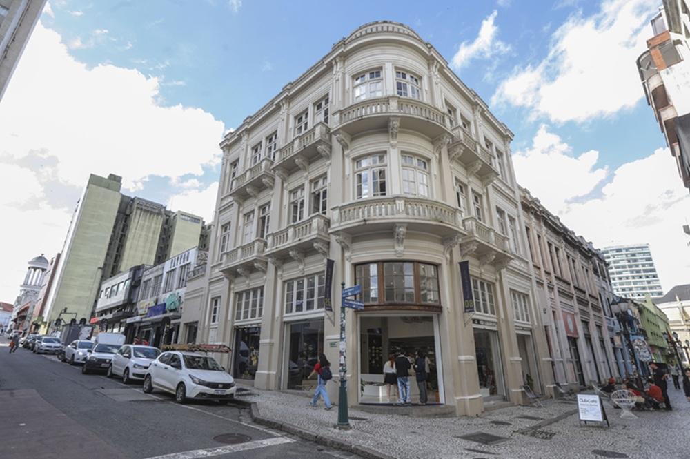 Curitiba - Centro atrai onda de investimentos
