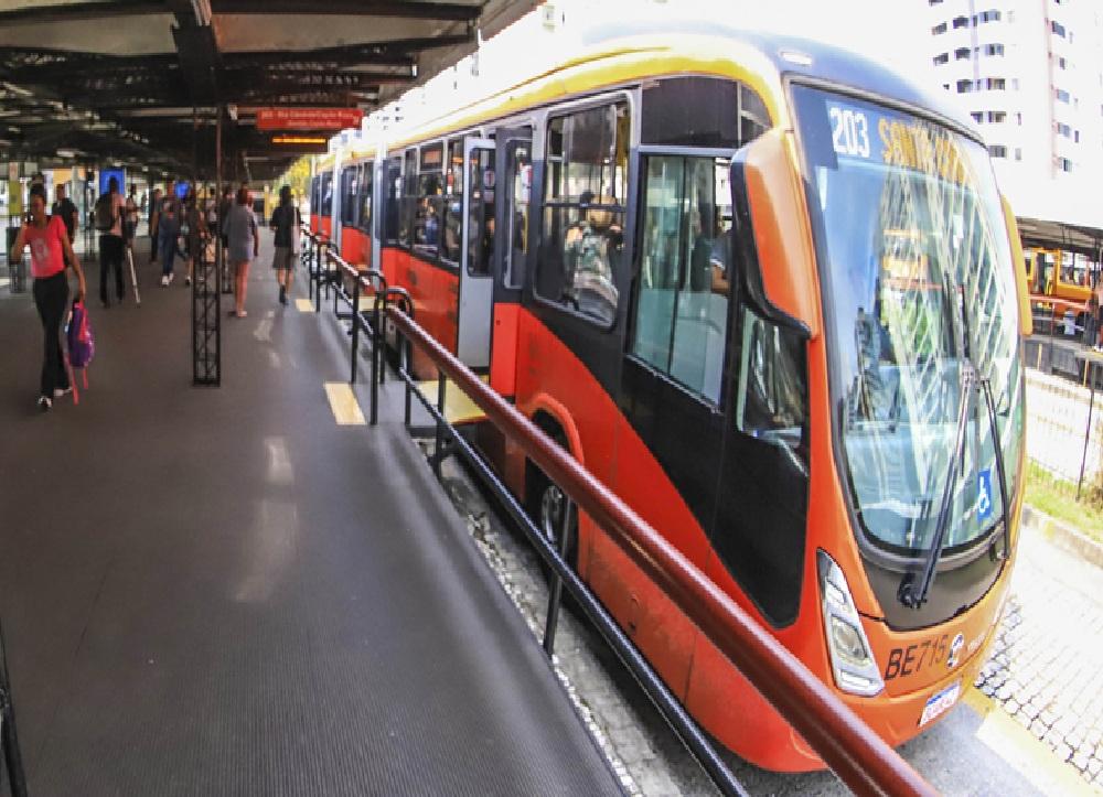 Curitiba vai ter ônibus de graça neste domingo, segundo turno das eleições