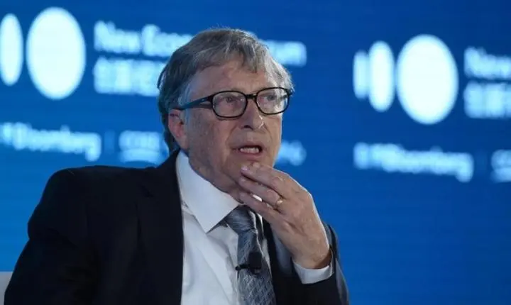 Bill Gates alerta para os riscos da inteligência artificial e defende regras obrigatórias para o setor