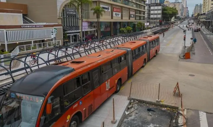 Começa nesta quarta a instalação da segunda estação-tubo na Praça Eufrásio Correia