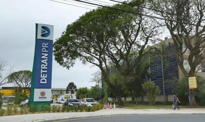 Detran-PR fará concurso público com 100 vagas para Agentes e Analistas de Trânsito