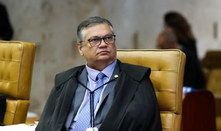 Dino intimida presidentes de 21 partidos políticos para explicar gestão de emendas parlamentares