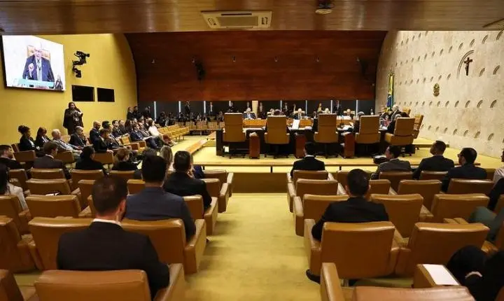 Pedido de vista suspende discussão sobre julgamento conjunto de duas petições do caso Master 