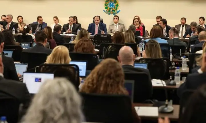 Simonetti: precisamos reconstruir os caminhos do Brasil, a começar pela reforma imediata do Judiciário
