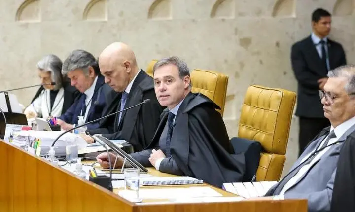 STF ordena suspensão e devolução de penduricalhos 
