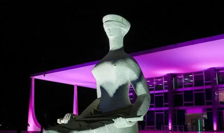 STF se ilumina de rosa em apoio a campanha de conscientização contra o câncer de mama