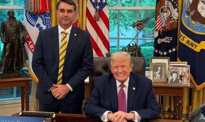 Trump entra no centro da crise: governo dos EUA teria participado da saída de Flávio Bolsonaro do Brasil